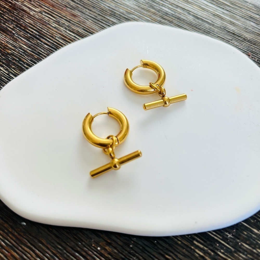 Anthropologie Gold Hoop Toggle Drop Earrings - Picture 5 of 6